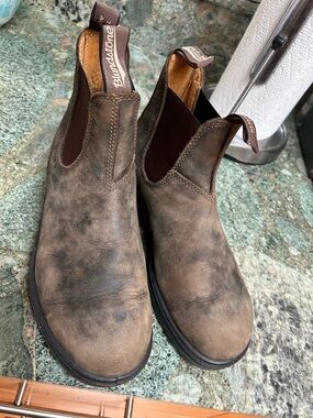 Men's Brown Chelsea distressed leather boots men’s size 9 US